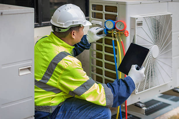 Professional Hvac technician working in Plainfield, IL